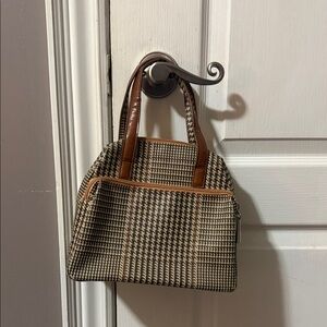 Stylish Houndstooth Handbag with Brown Accents